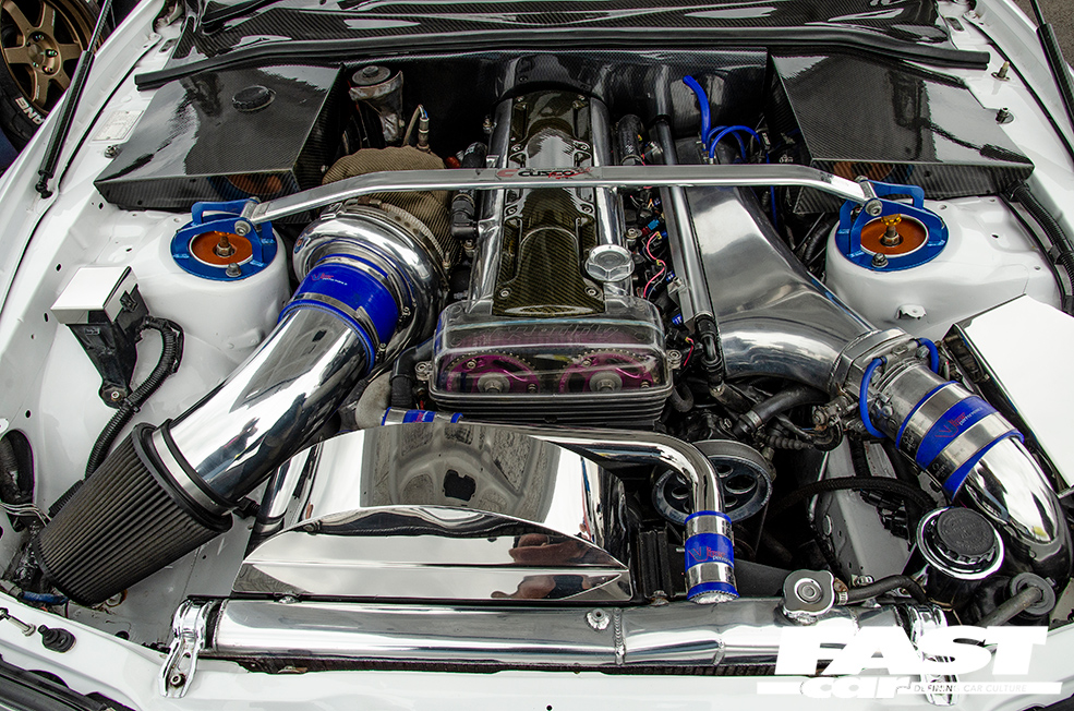 RB26 with large single turbocharger