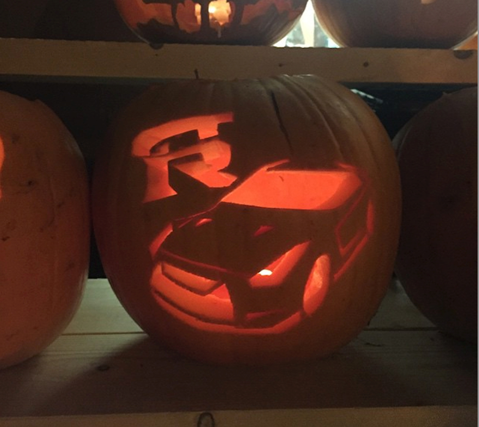 Nissan GT-R pumpkin carving