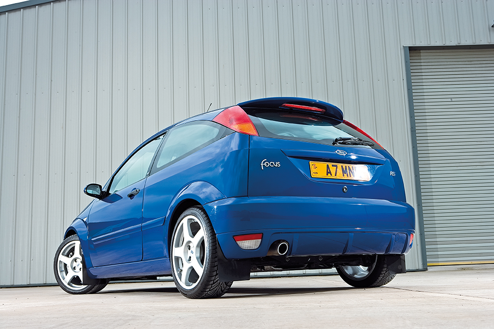 the best ford hot hatches - focus rs mk1 