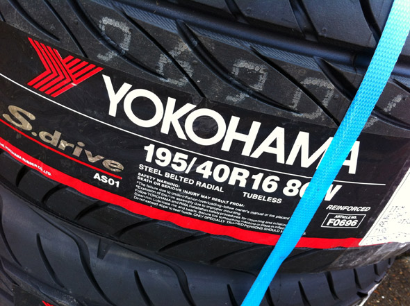Yokohama Tyres Rota grid drifts
